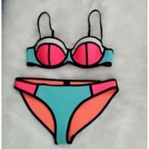 TRIANGL Pop Art Bikini 2 Top M (8) Bottom (10) XLPiece